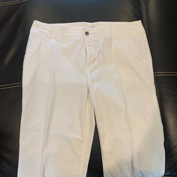 Liz Co Ladies White Stretch Capri Pants 